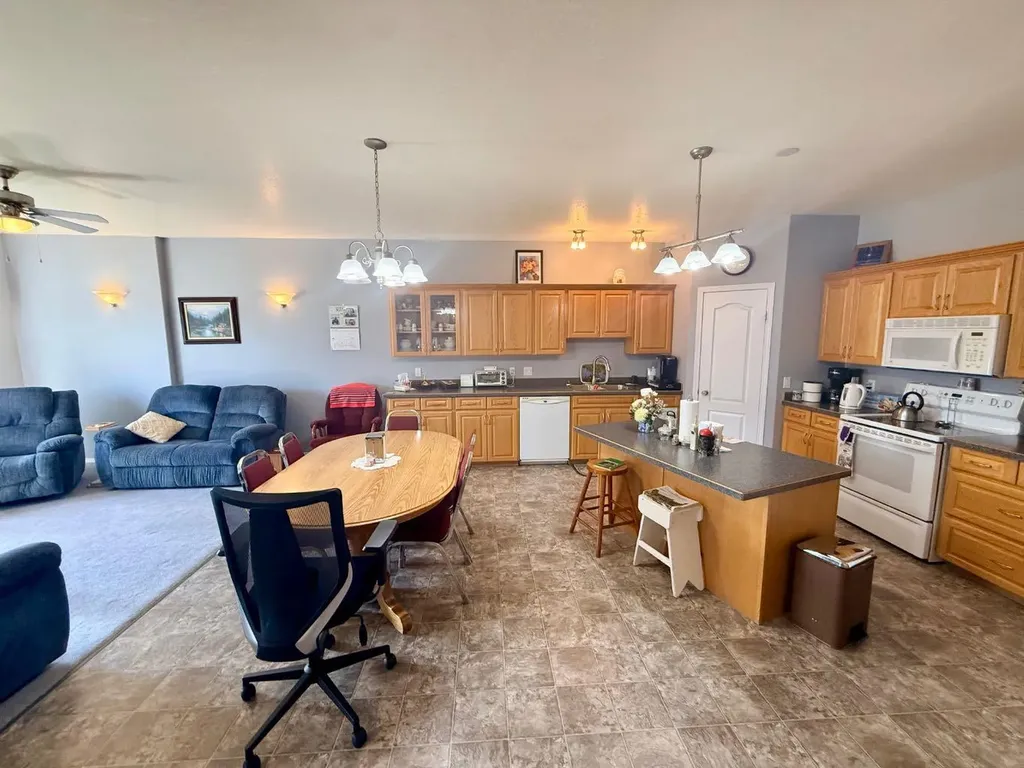10612 97 Avenue La Crete AB T0H2H0