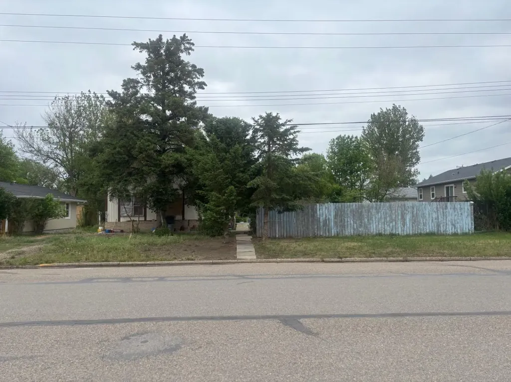 15N 2 Street W Magrath AB T0K 1J0