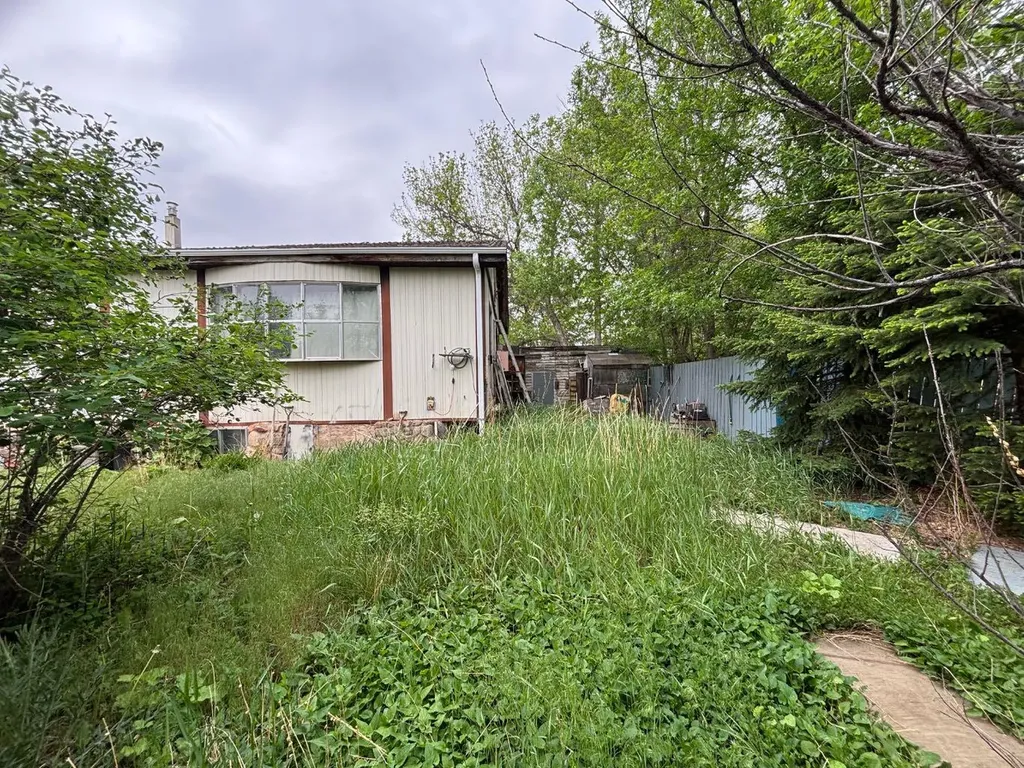 15N 2 Street W Magrath AB T0K 1J0