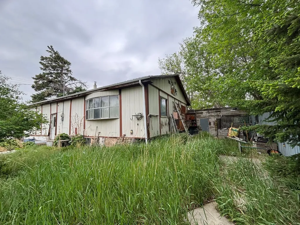 15N 2 Street W Magrath AB T0K 1J0