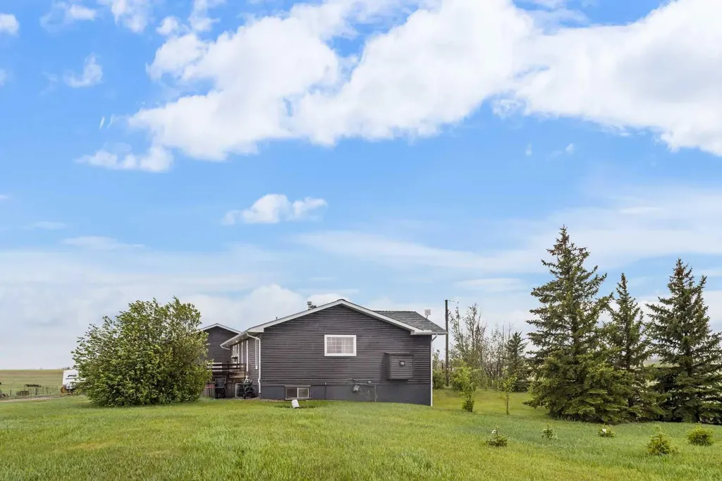 264230 Range Road 264 Rural Rocky View County AB T0M 1B0
