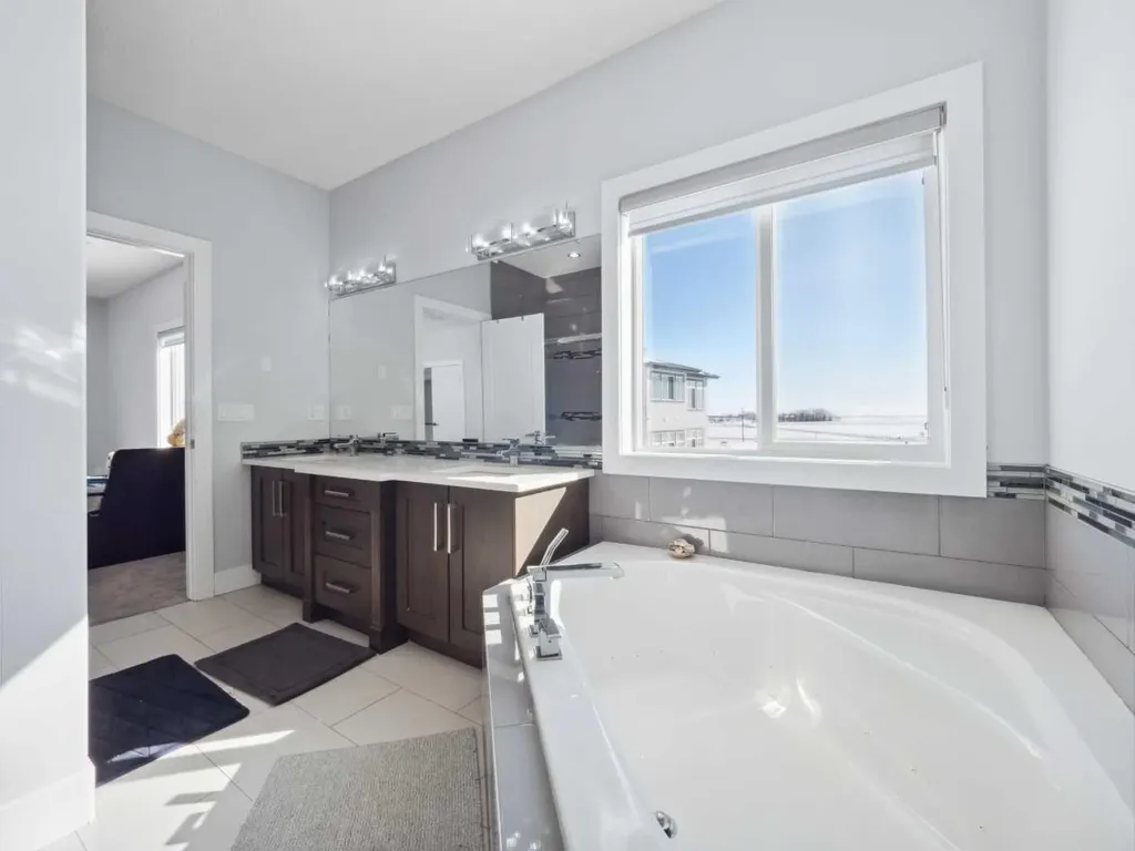 126 Cambridge Park Way Rural Rocky View County AB T1Z0A2