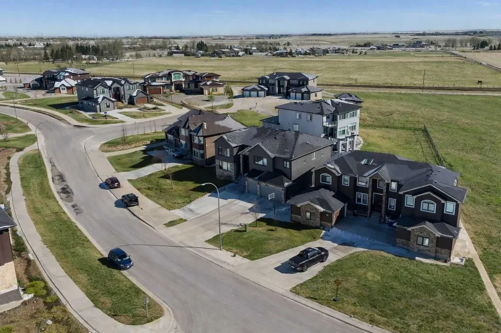 126 Cambridge Park Way Rural Rocky View County AB T1Z0A2
