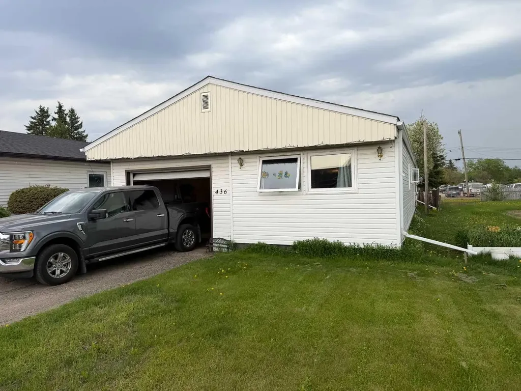 436 1 Street SW Falher AB T0H 1M0