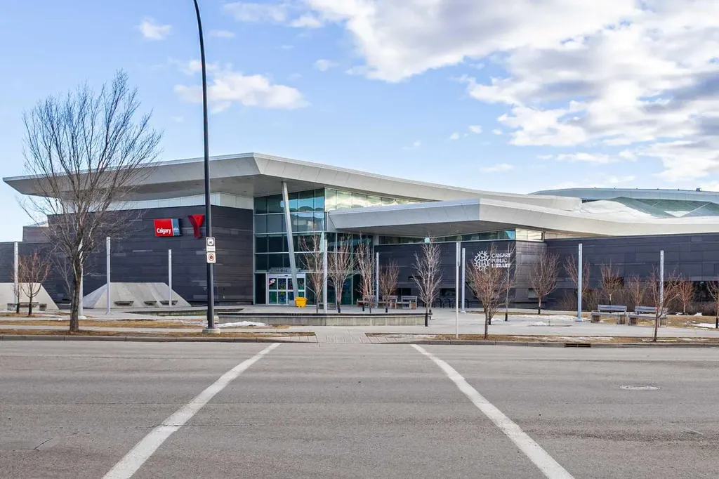 20 Seton Park SE Calgary AB T3M 2V4