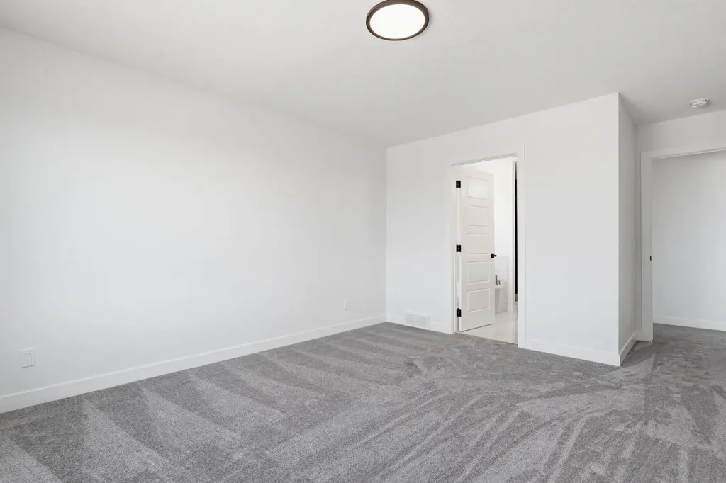 731 Langley Terrace SE Airdrie AB T4A3R1