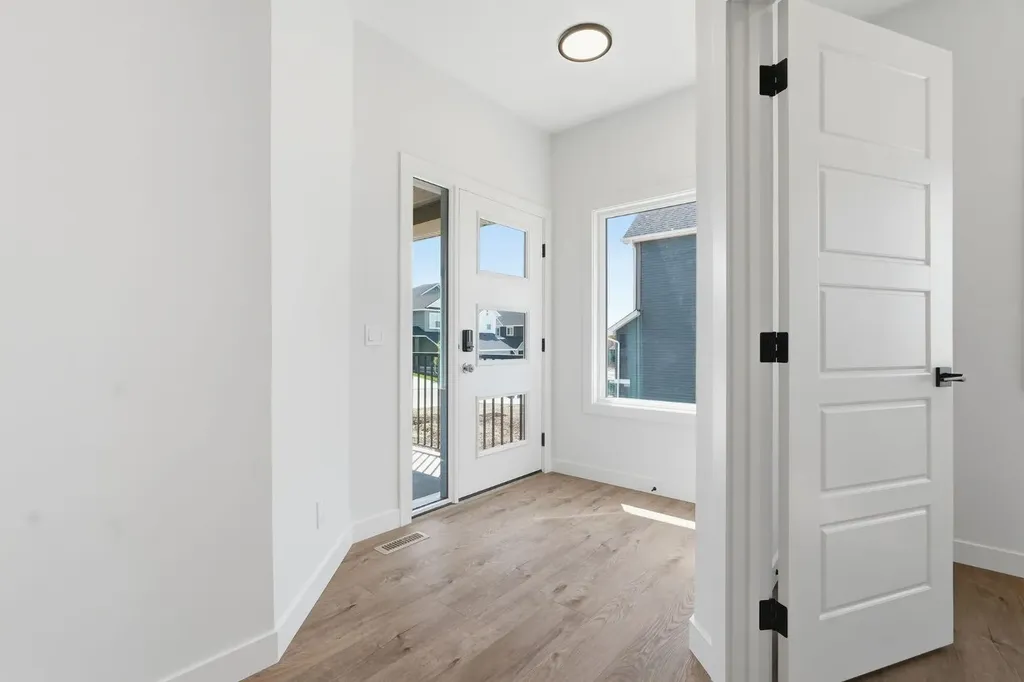 731 Langley Terrace SE Airdrie AB T4A3R1