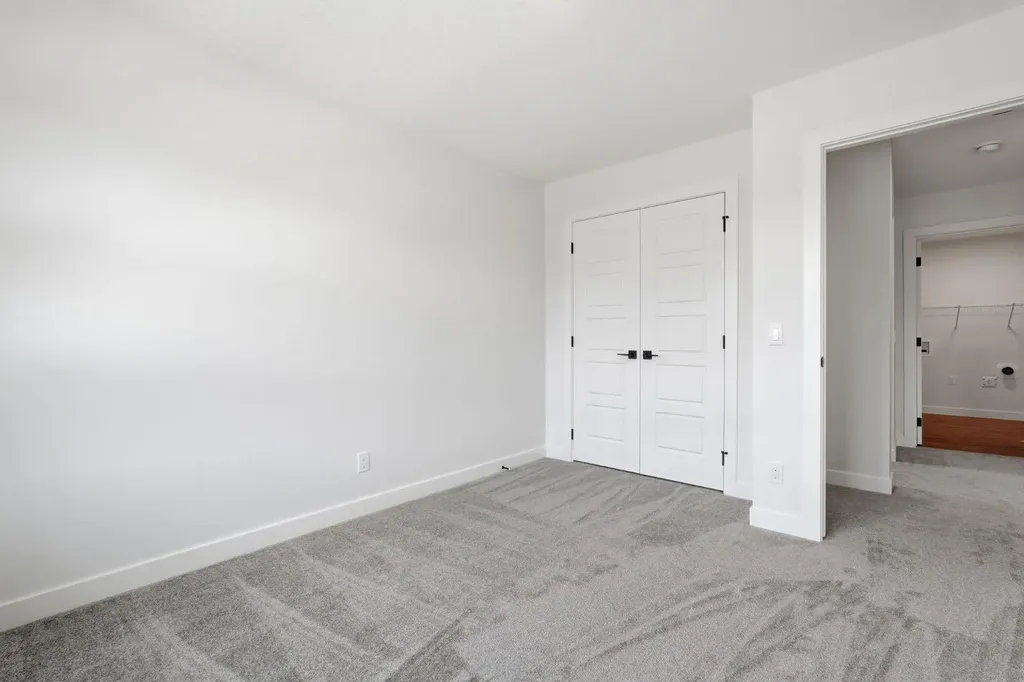 731 Langley Terrace SE Airdrie AB T4A3R1