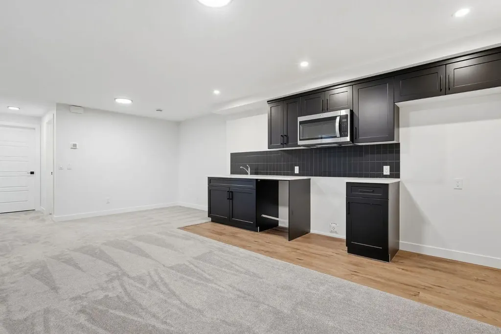 731 Langley Terrace SE Airdrie AB T4A3R1