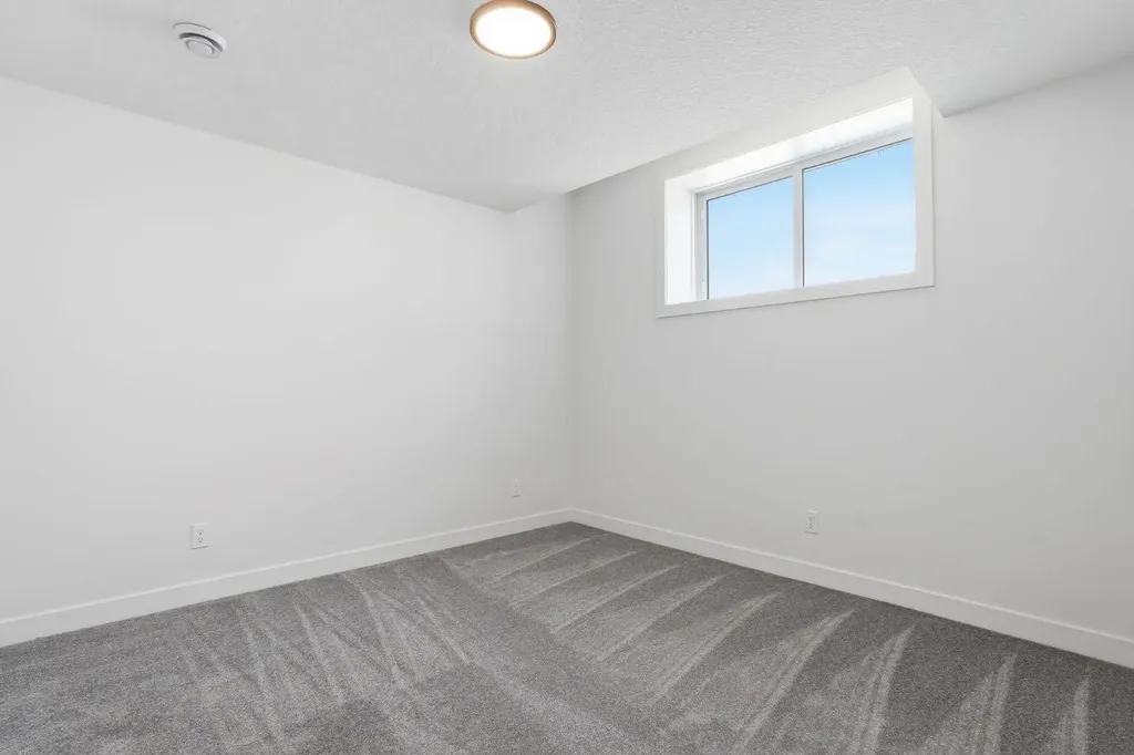 731 Langley Terrace SE Airdrie AB T4A3R1
