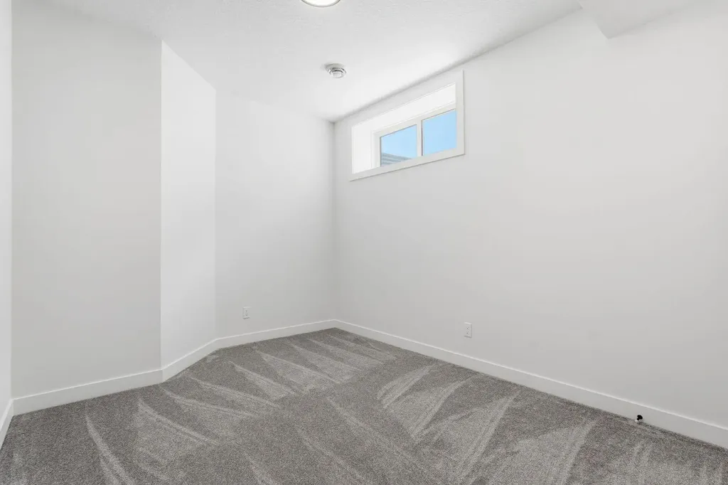 731 Langley Terrace SE Airdrie AB T4A3R1