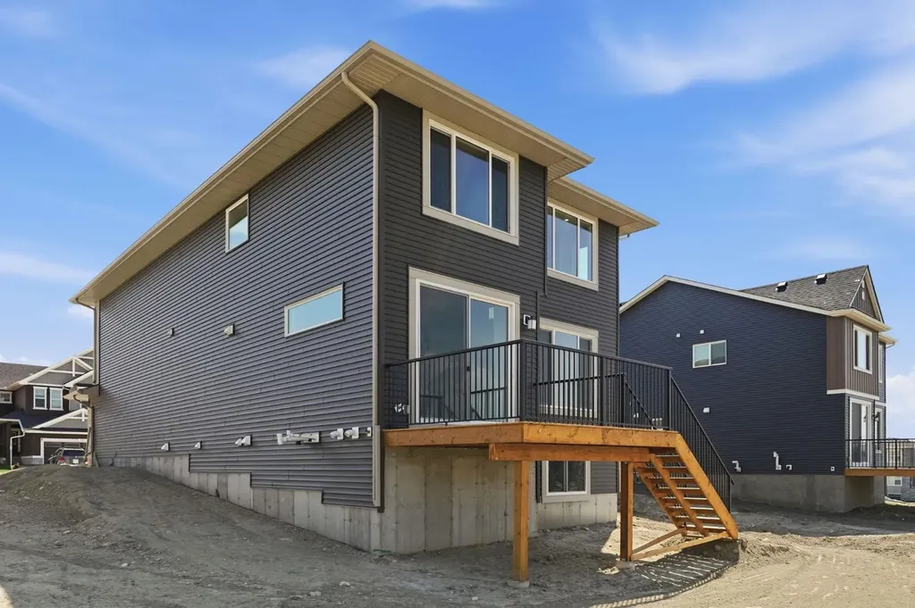 731 Langley Terrace SE Airdrie AB T4A3R1