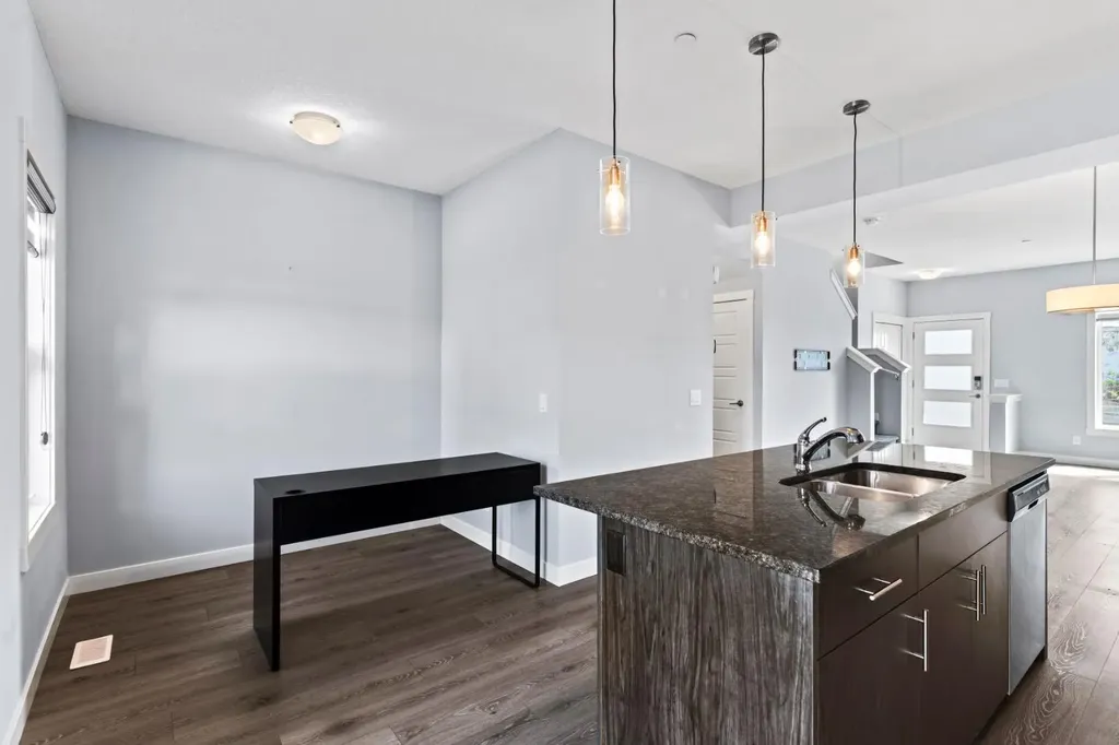 241 Livingston Common NE Calgary AB T3P 1K1