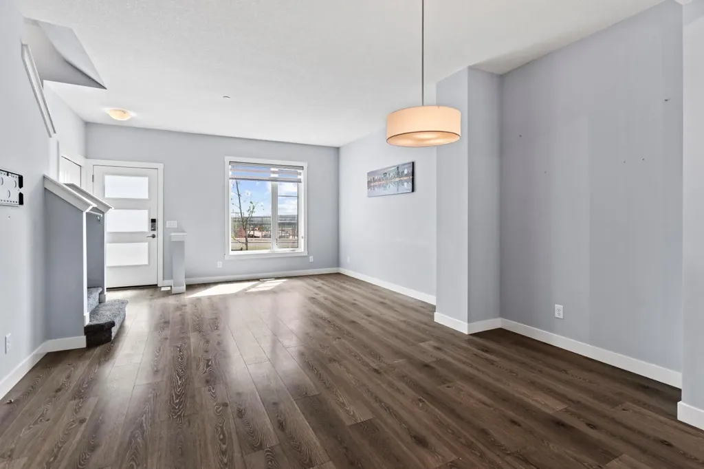 241 Livingston Common NE Calgary AB T3P 1K1