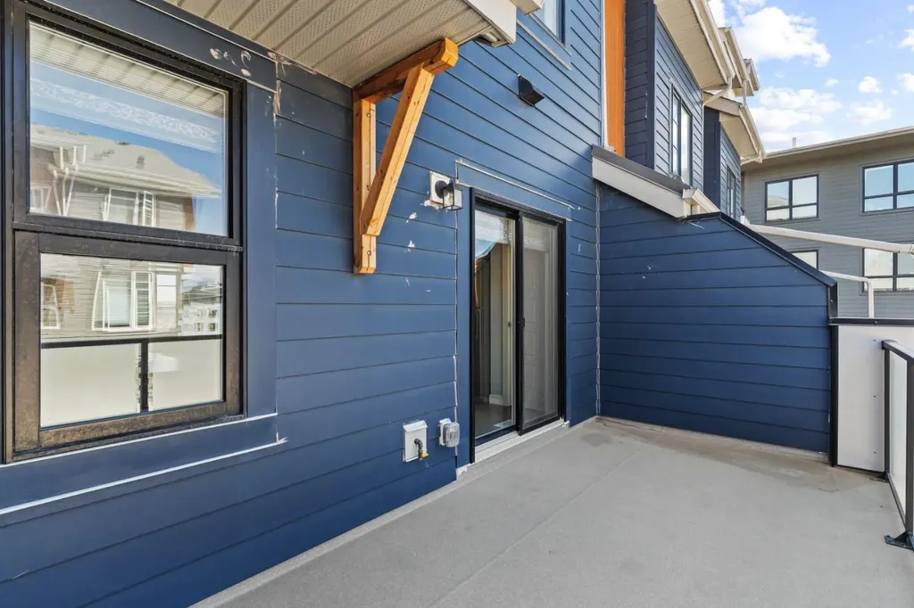 241 Livingston Common NE Calgary AB T3P 1K1