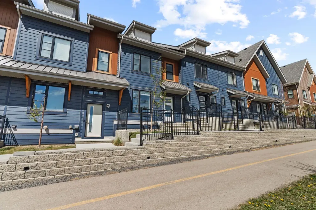 241 Livingston Common NE Calgary AB T3P 1K1