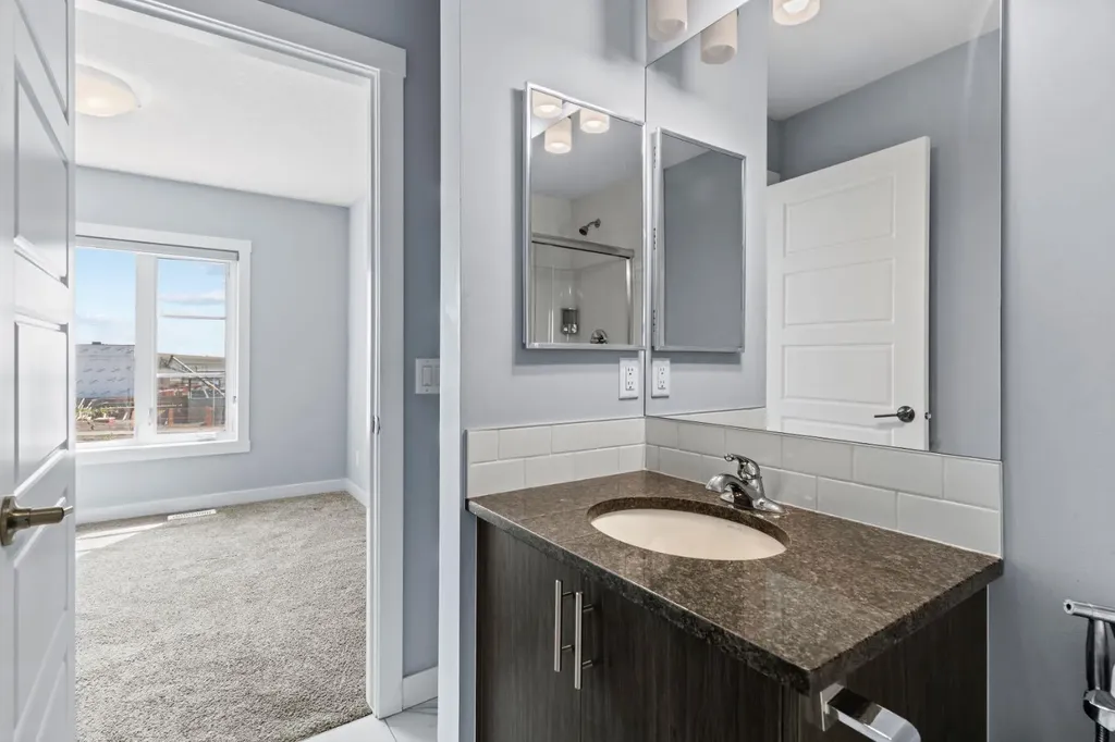 241 Livingston Common NE Calgary AB T3P 1K1