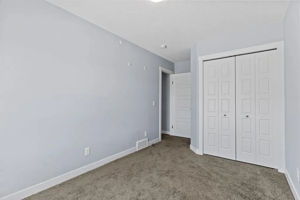 241 Livingston Common NE Calgary AB T3P 1K1