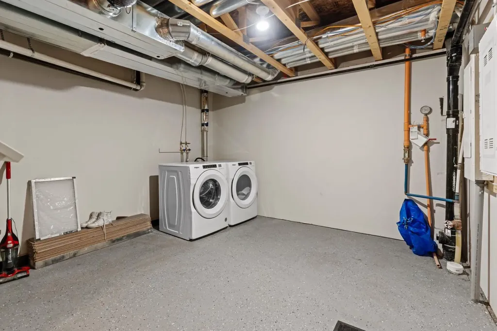 241 Livingston Common NE Calgary AB T3P 1K1