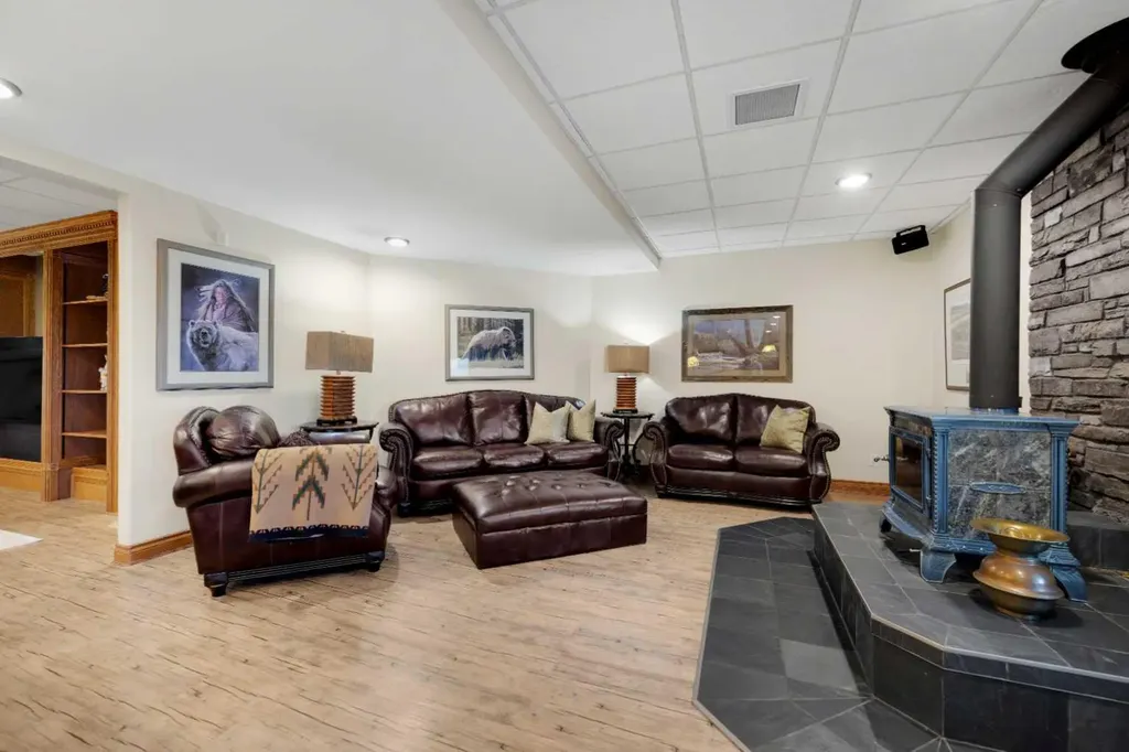 28125 Highway 587 Rural Red Deer County AB T4G 0E9