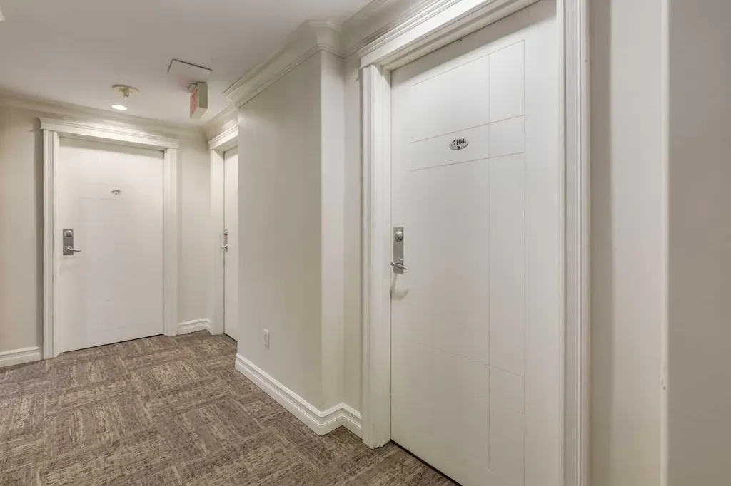 836 15 Avenue SW Calgary AB T2R1S2