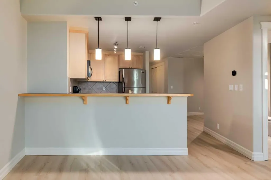 836 15 Avenue SW Calgary AB T2R1S2