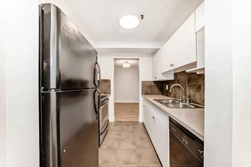 647 1 Avenue NE Calgary AB T2E0B5