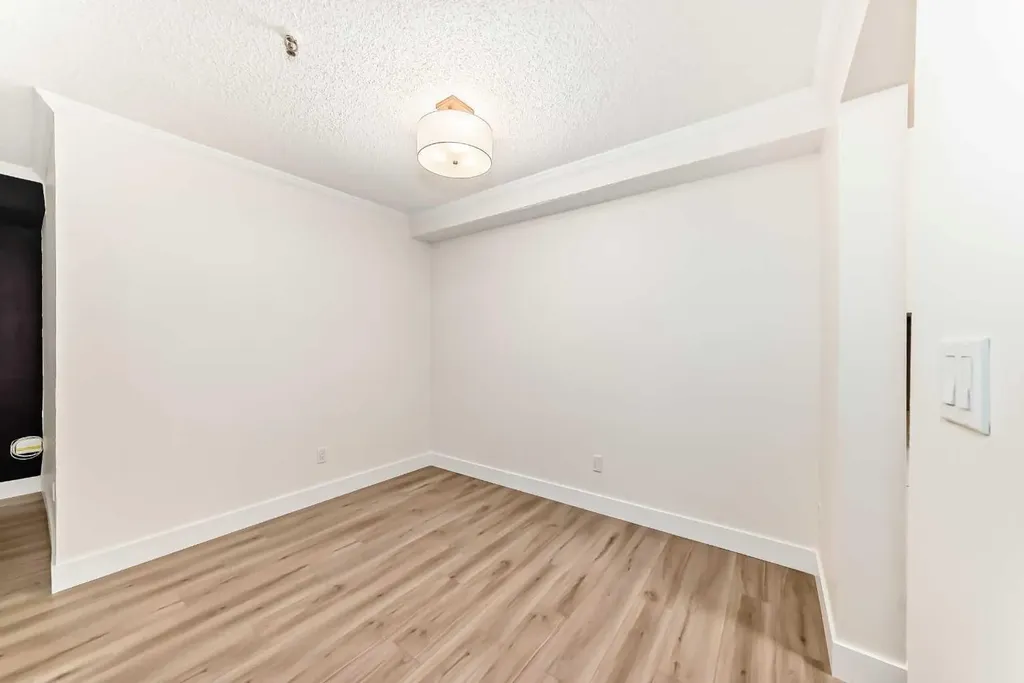 647 1 Avenue NE Calgary AB T2E0B5