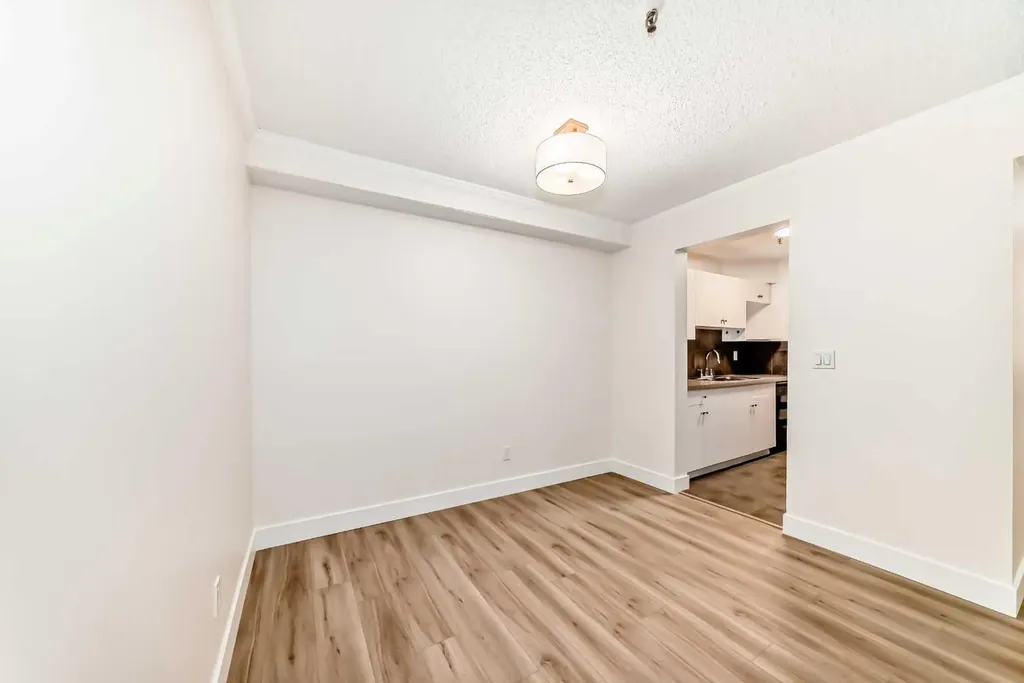 647 1 Avenue NE Calgary AB T2E0B5