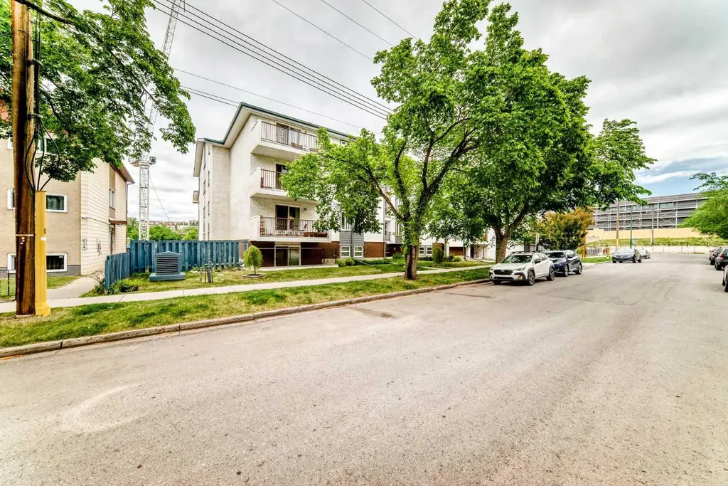 647 1 Avenue NE Calgary AB T2E0B5