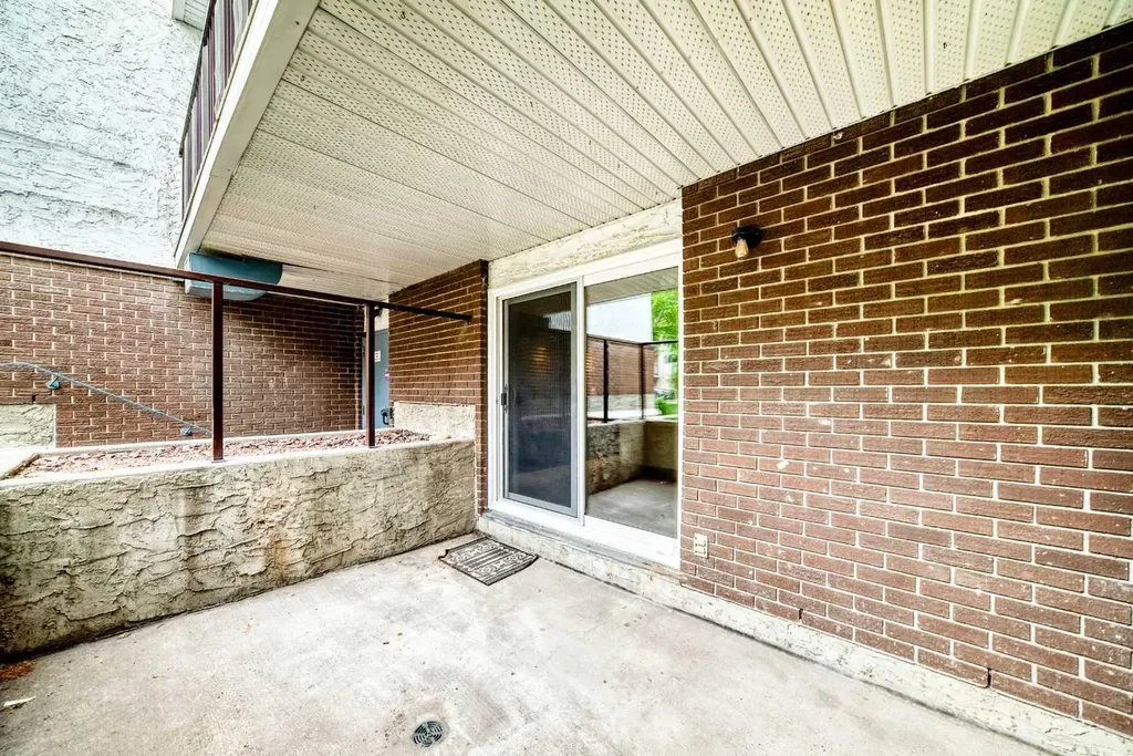 647 1 Avenue NE Calgary AB T2E0B5