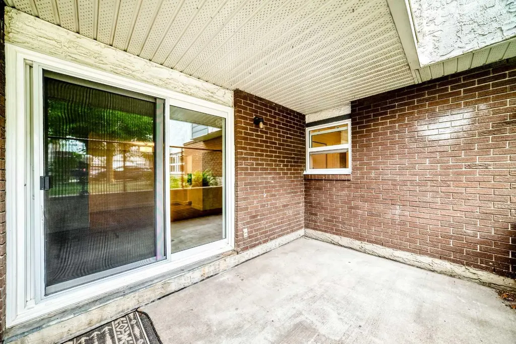 647 1 Avenue NE Calgary AB T2E0B5