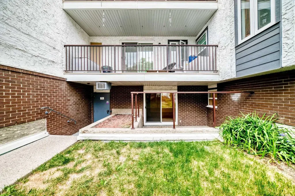 647 1 Avenue NE Calgary AB T2E0B5