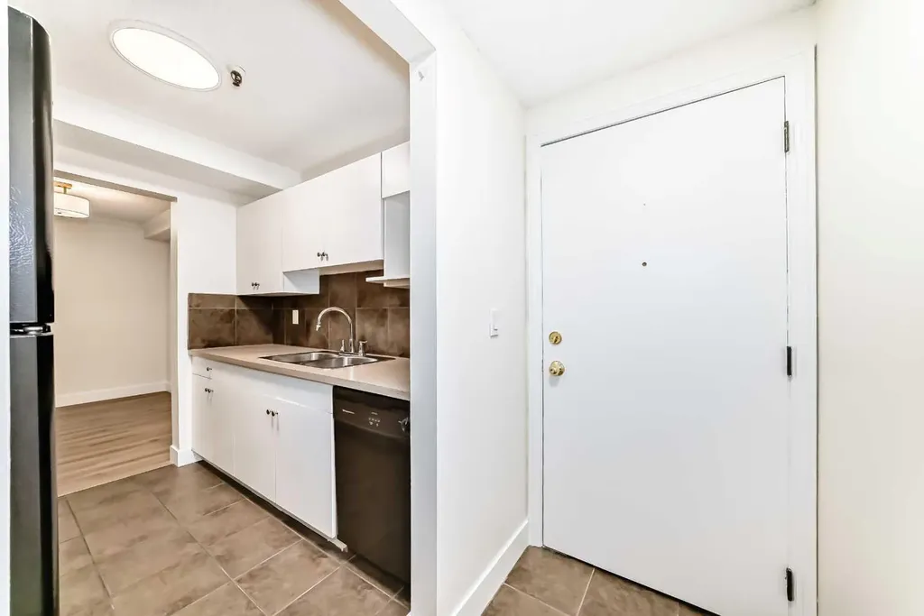647 1 Avenue NE Calgary AB T2E0B5