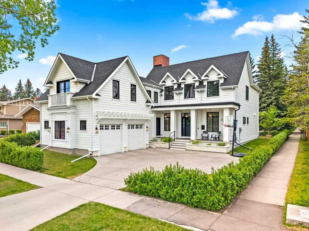 3731 37 Street NW Calgary AB T2L 2J2