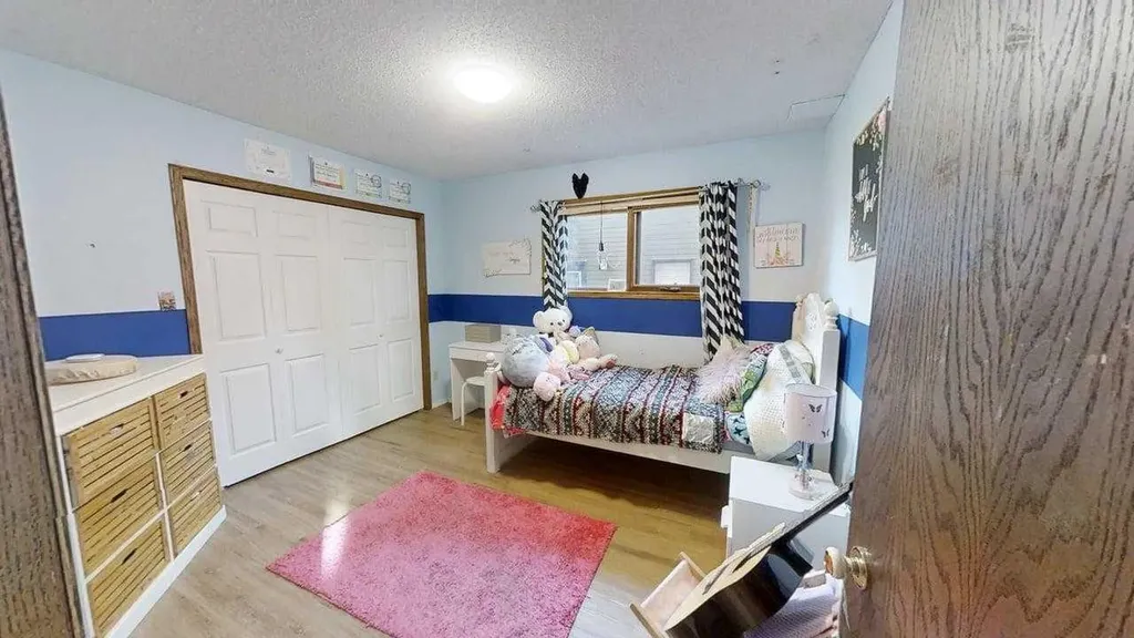 42 Ridgewood Boulevard W Lethbridge AB T1K 6B9
