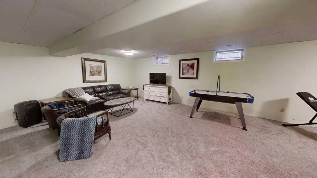 42 Ridgewood Boulevard W Lethbridge AB T1K 6B9