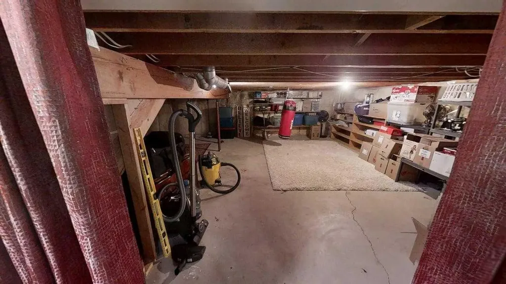 42 Ridgewood Boulevard W Lethbridge AB T1K 6B9