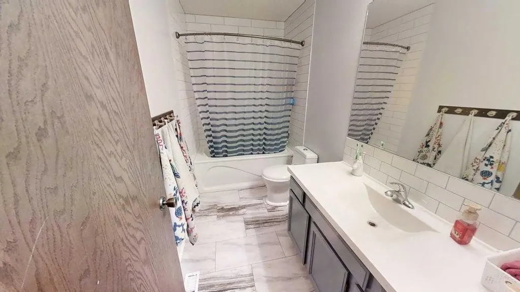 42 Ridgewood Boulevard W Lethbridge AB T1K 6B9