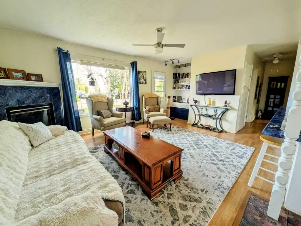 4814 52 Street Eaglesham AB T0H 1H0