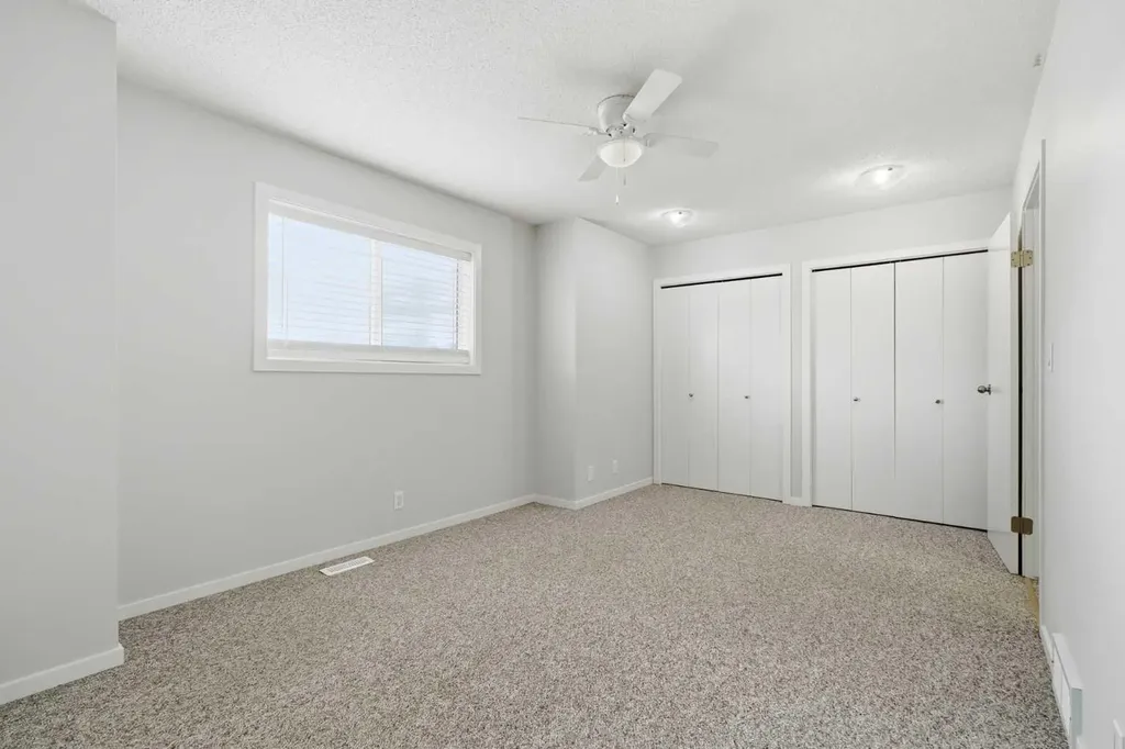 20 Ellenwood Drive Red Deer AB T4R2E3