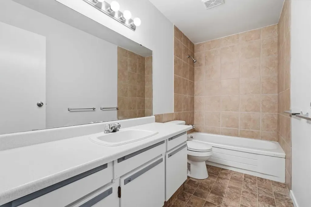 20 Ellenwood Drive Red Deer AB T4R2E3