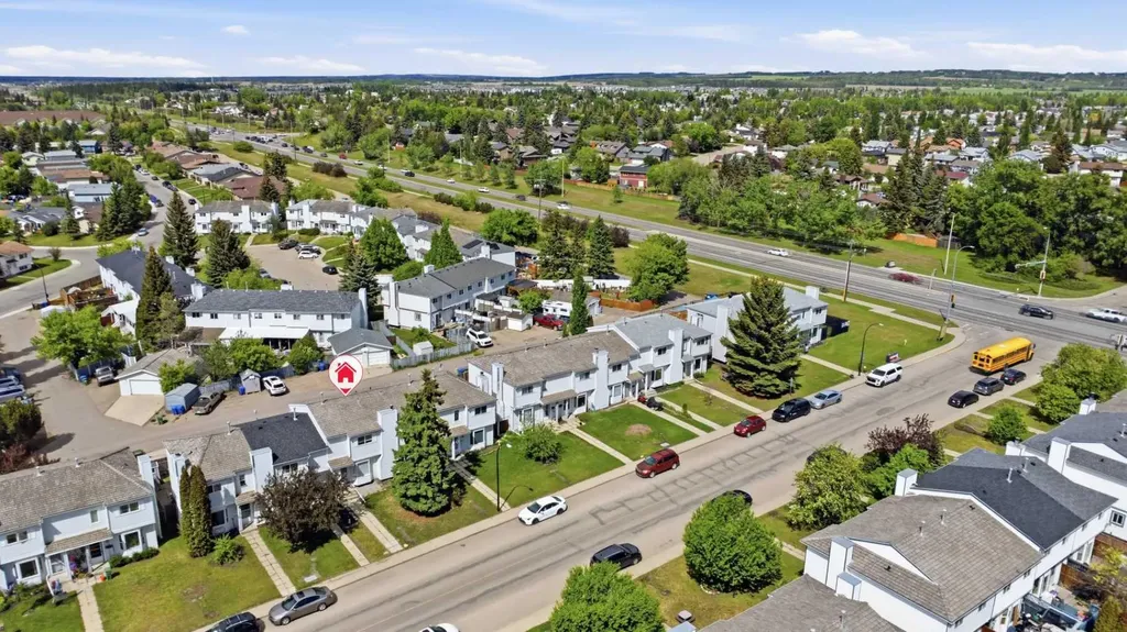 20 Ellenwood Drive Red Deer AB T4R2E3