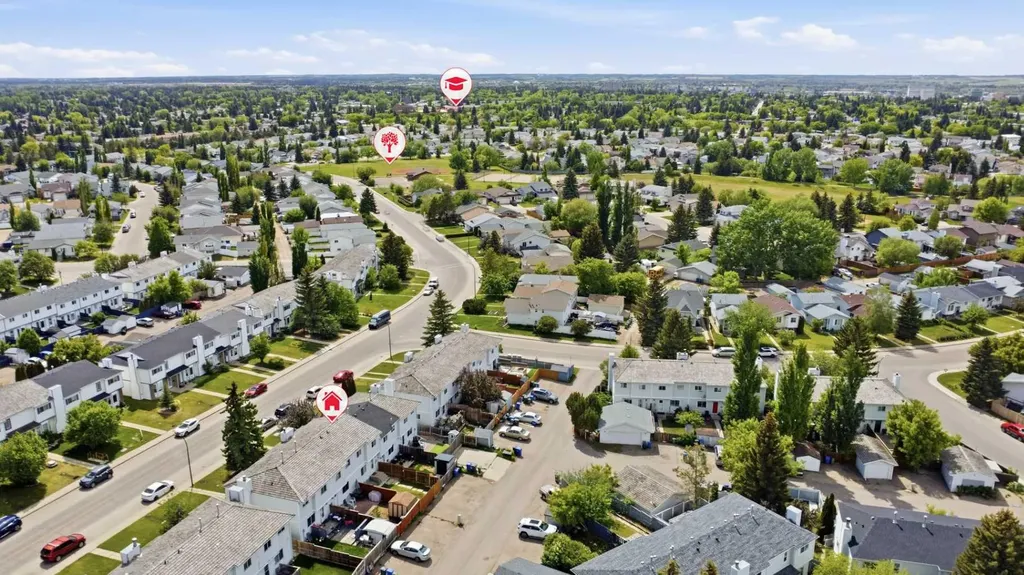 20 Ellenwood Drive Red Deer AB T4R2E3