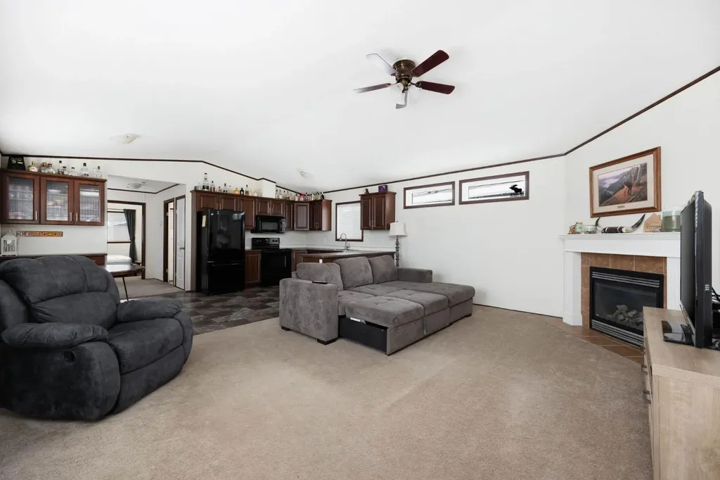 328 Grey Crescent Fort Mcmurray AB T9K 2N8