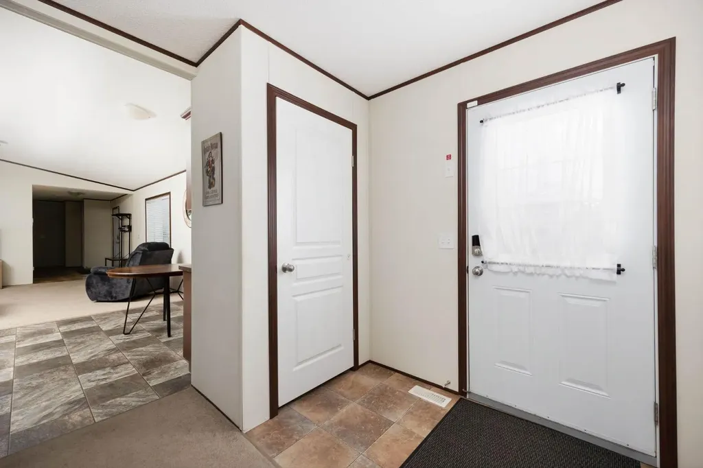 328 Grey Crescent Fort Mcmurray AB T9K 2N8