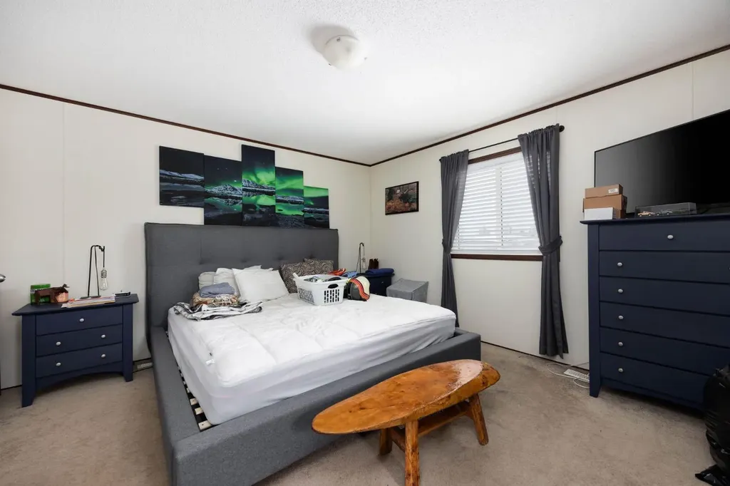 328 Grey Crescent Fort Mcmurray AB T9K 2N8