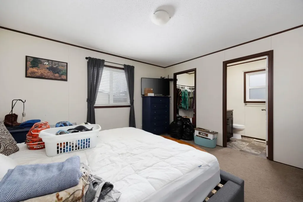 328 Grey Crescent Fort Mcmurray AB T9K 2N8