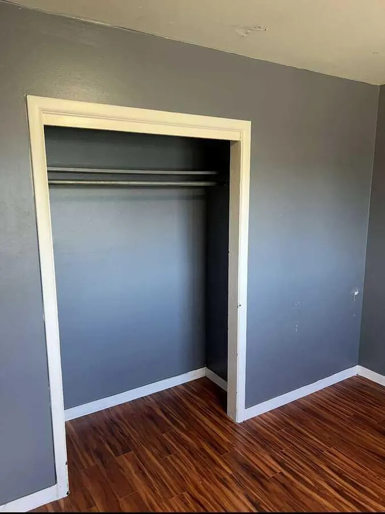 1820 41 Street SE Calgary AB T2B 1C3