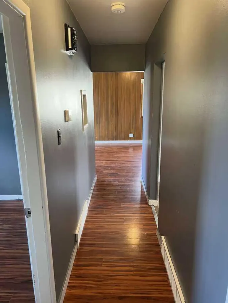 1820 41 Street SE Calgary AB T2B 1C3